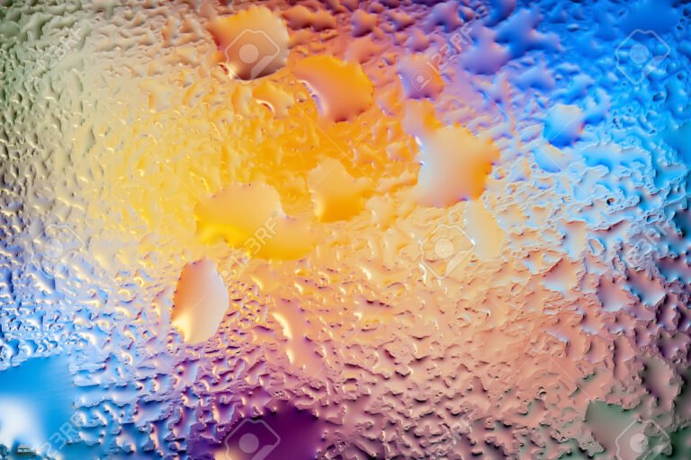 Como a Bola Mágica Pode Facilitar a Lavagem das Suas Roupas 8 bola de lavagens coloridas flutuando na agua