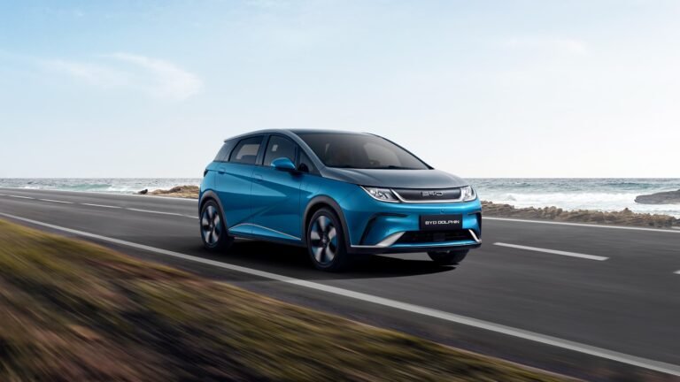 Quantos quilômetros o BYD Dolphin consegue percorrer com uma carga 7 byd dolphin em uma estrada panoramica