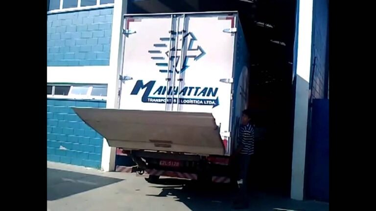 Como escolher uma plataforma hidráulica usada para caminhão 11 caminhao com plataforma hidraulica em acao