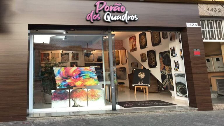 Onde encontrar a loja física do Porão dos Quadros 28 foto da fachada da loja porao dos quadros
