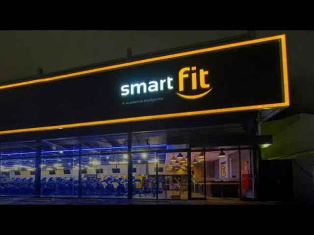 foto da fachada da smart fit no ipiranga