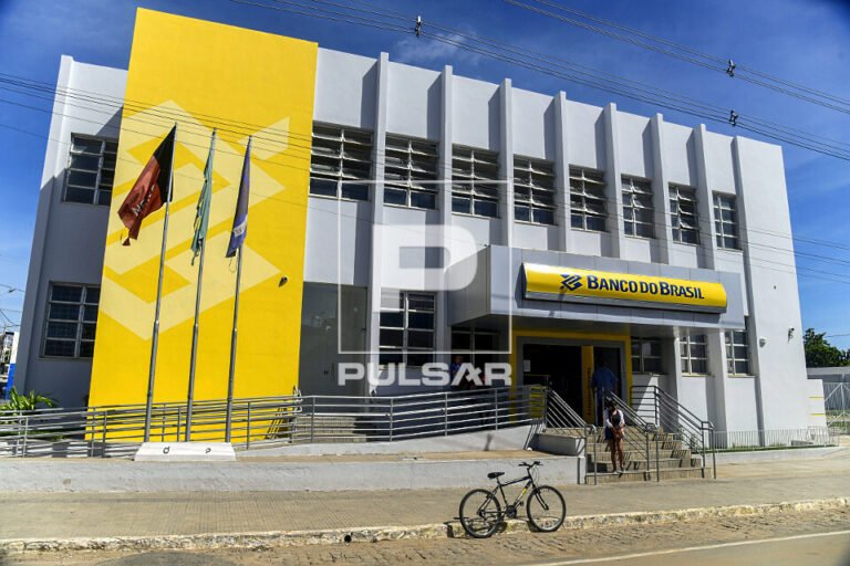 foto da fachada de uma agencia bancaria