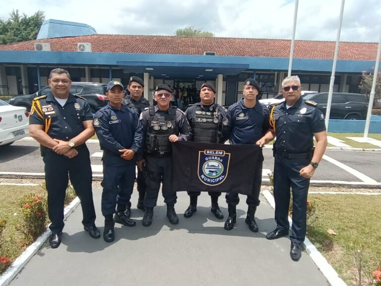 guardas municipais em acao durante treinamento