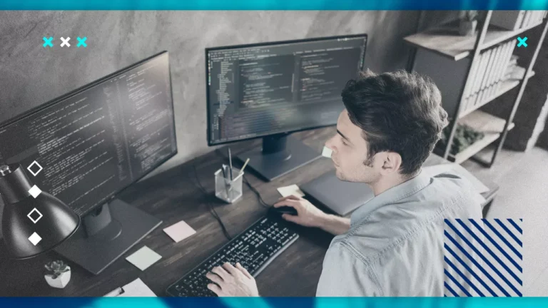 Como Emitir Uma Nota Fiscal Fácil Usando o NFF 26 pessoa utilizando computador para emitir nota fiscal