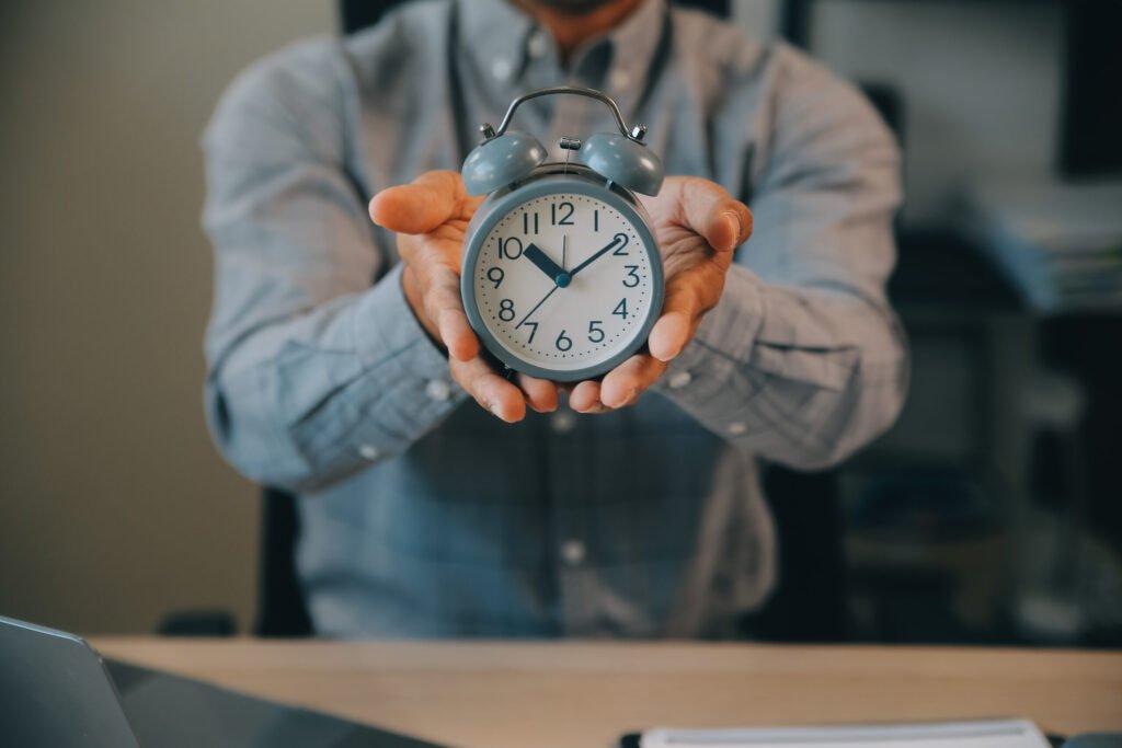 relogio simbolizando tempo de trabalho