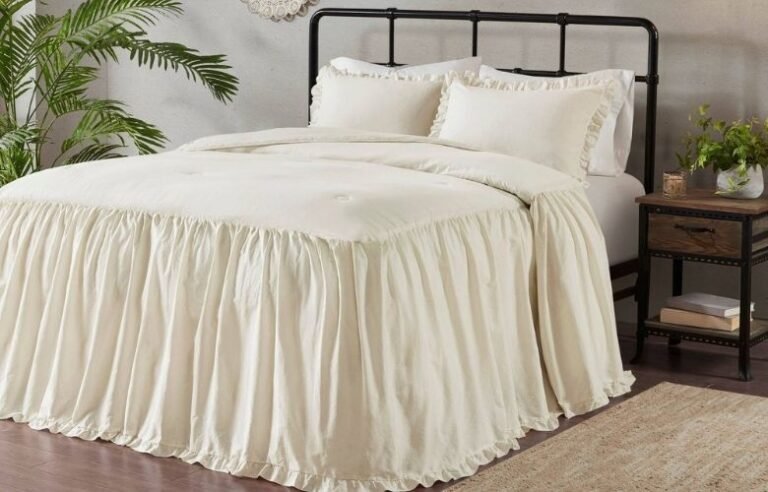 Como escolher a saia ideal para box baú de casal 25 saia de cama elegante em quarto decorado