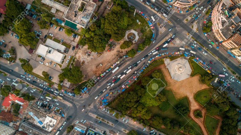 vista panoramica da rua da paz movimentada